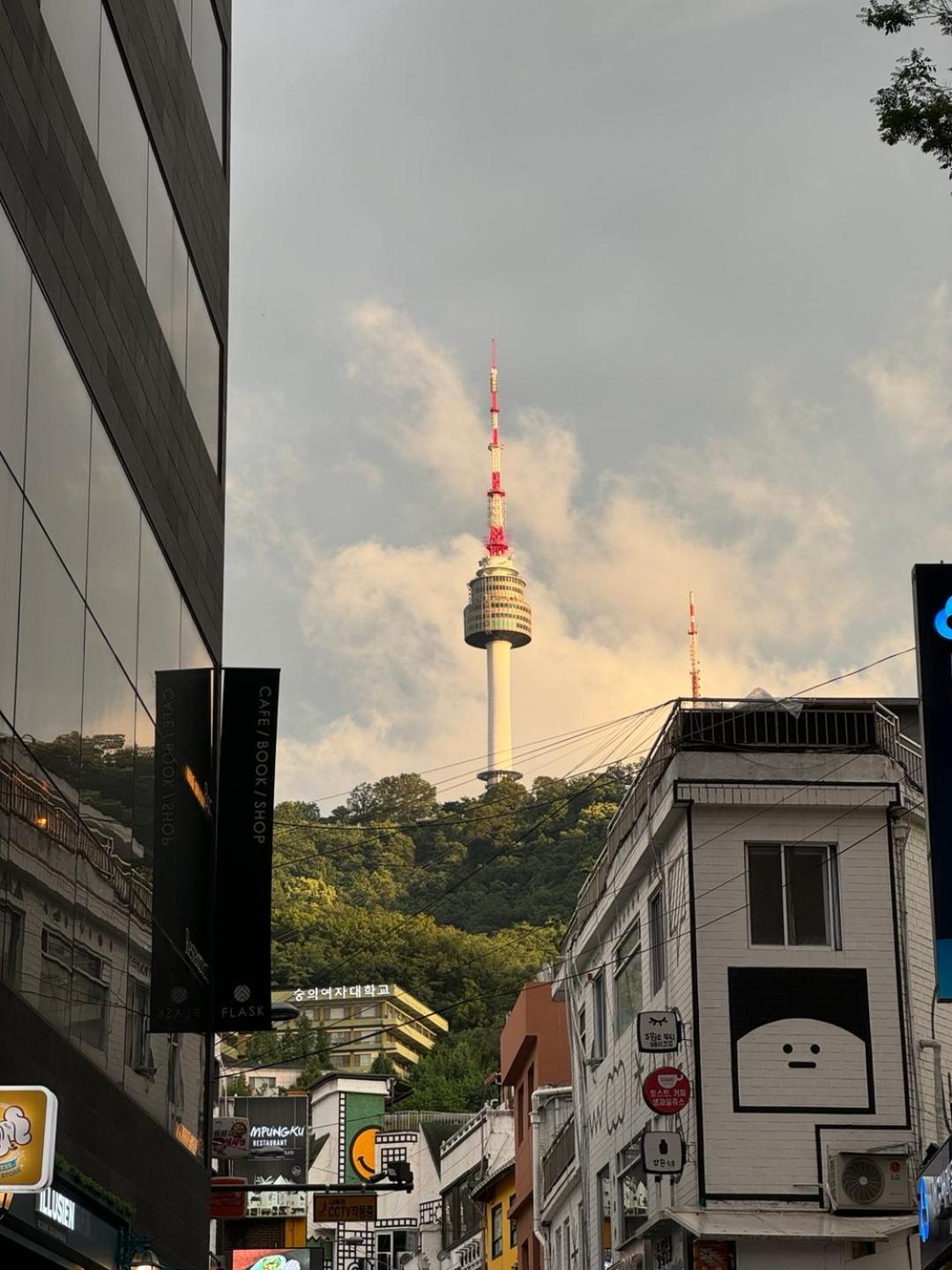 Huga Inn Seoul Bagian luar foto
