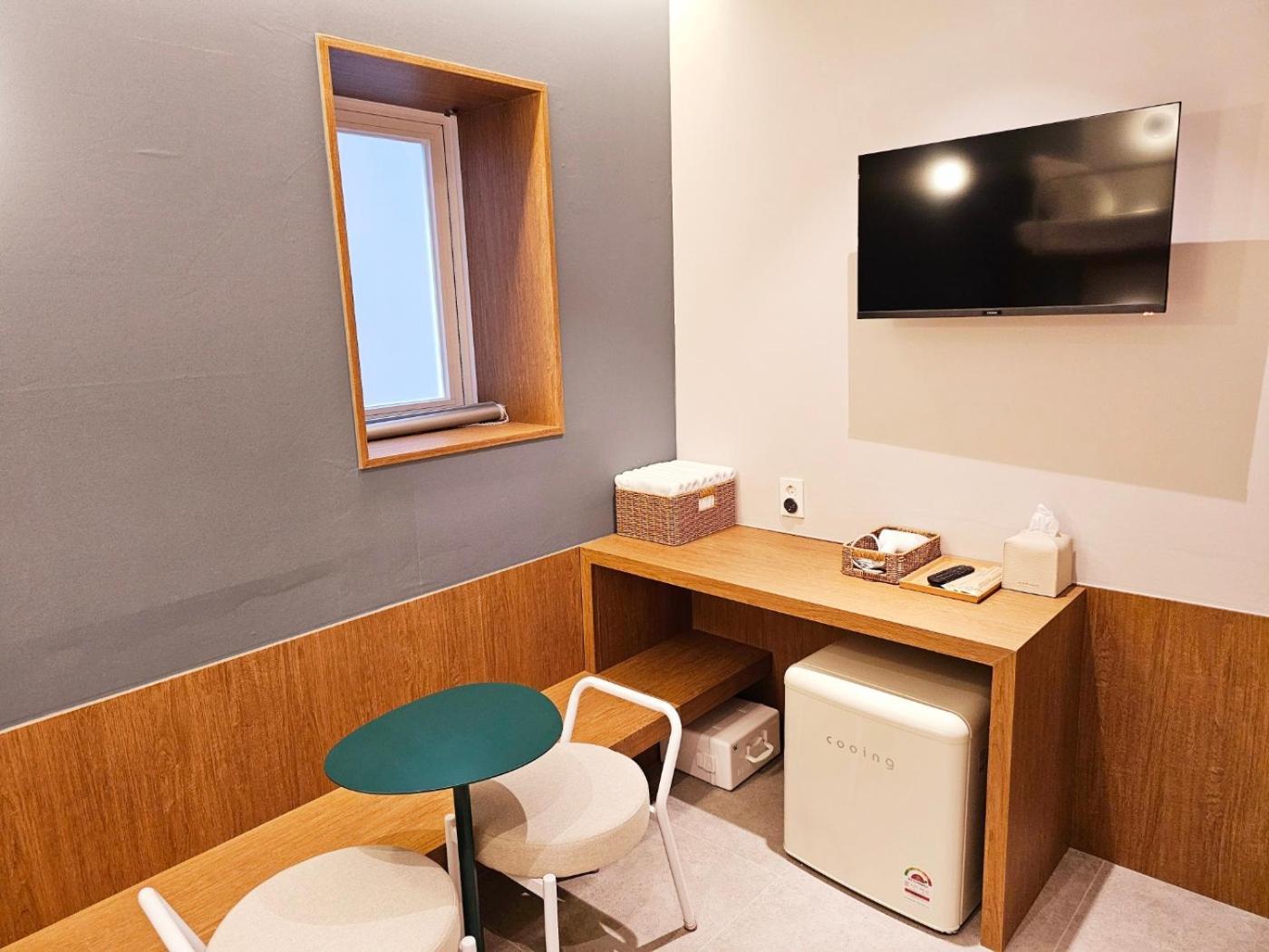Huga Inn Seoul Bagian luar foto