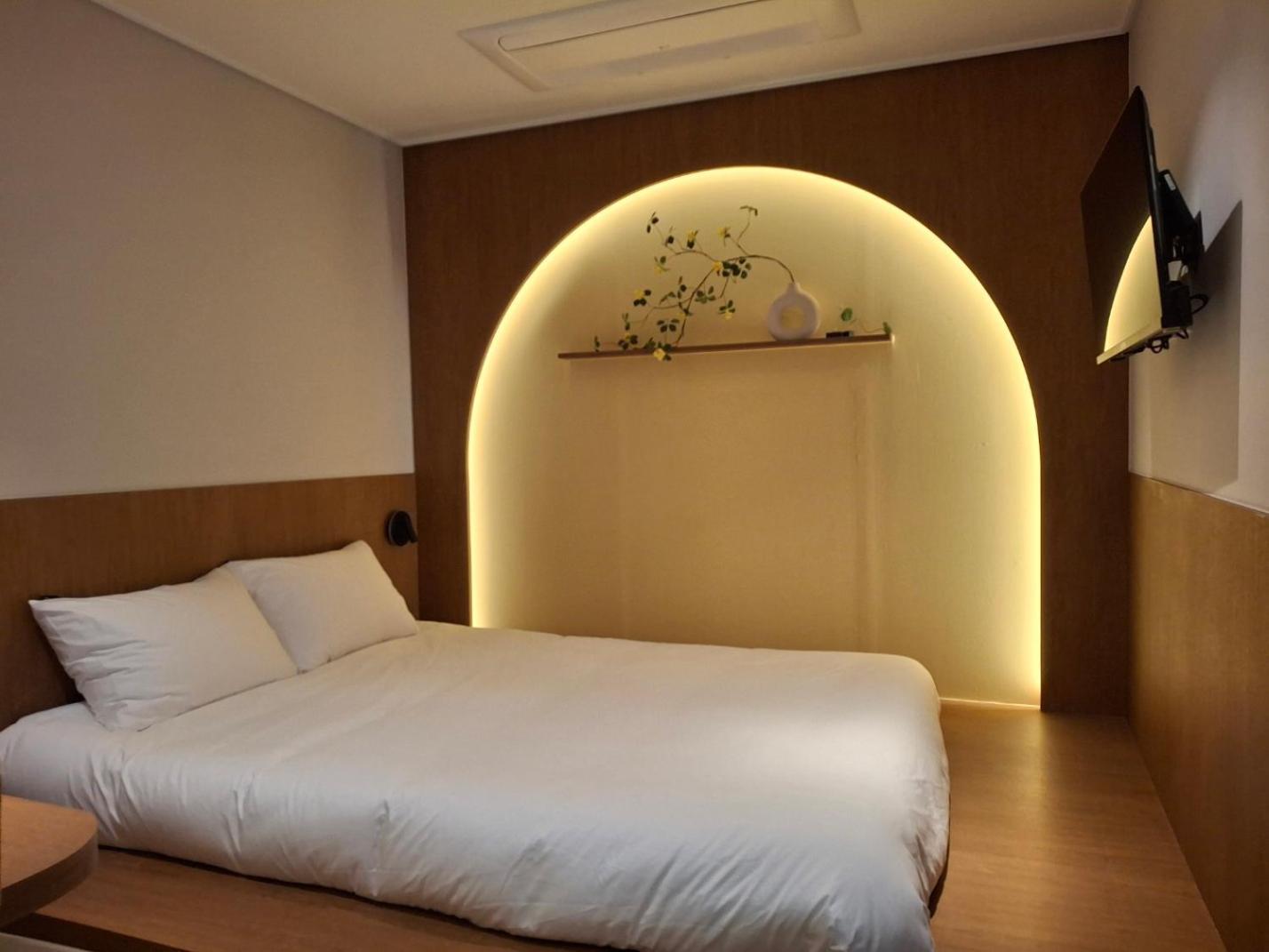 Huga Inn Seoul Bagian luar foto