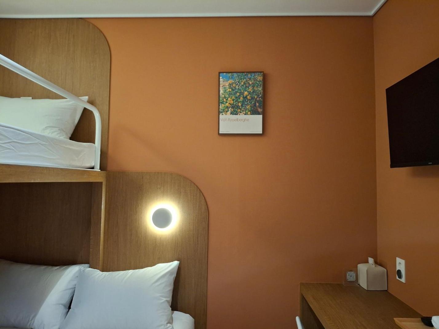 Huga Inn Seoul Bagian luar foto